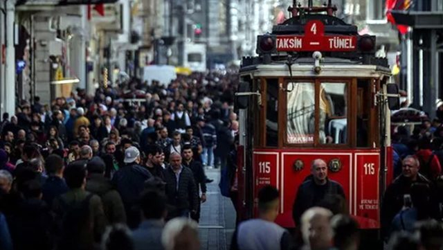 Türkiye'deki işsiz sayısı Şubat ayında 502 bin kişi azalarak 4 milyon 228 bin kişi oldu