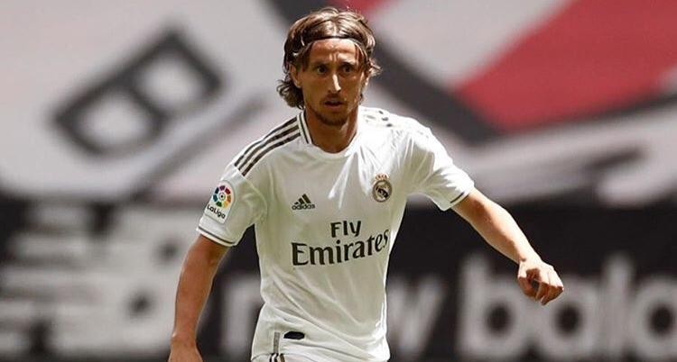 Modric ve Hakimi de Erzurumspor’u tebrik etti