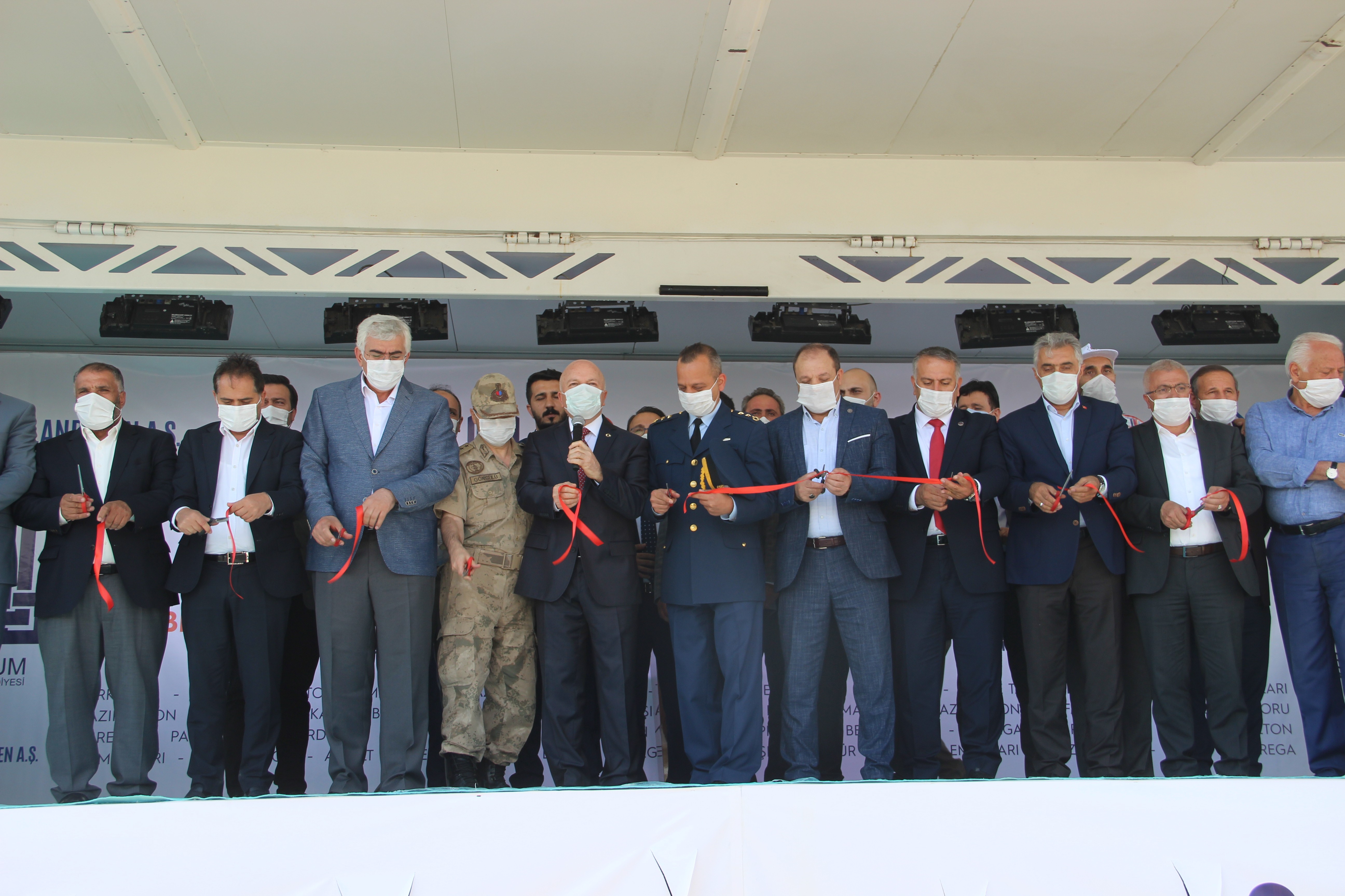 Erzurum’da 18 milyon liralık yatırımın toplu açılışı yapıldı