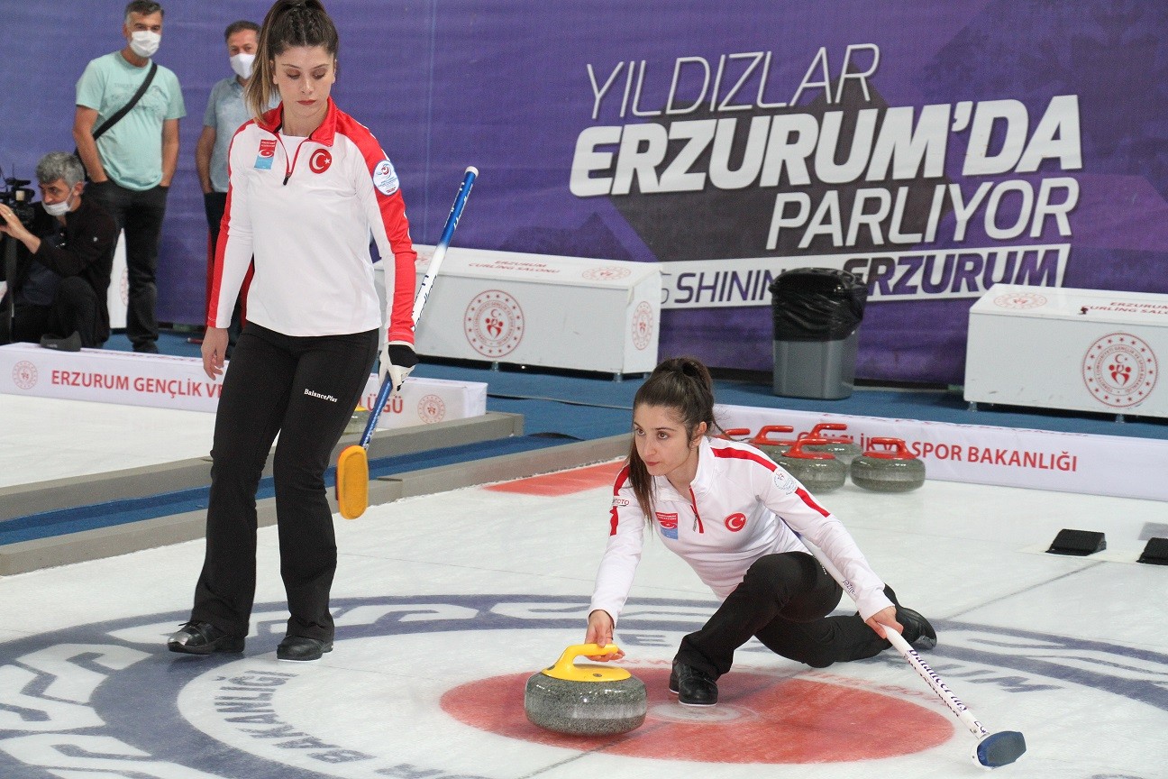 Curlingte şampiyonlar belli oldu