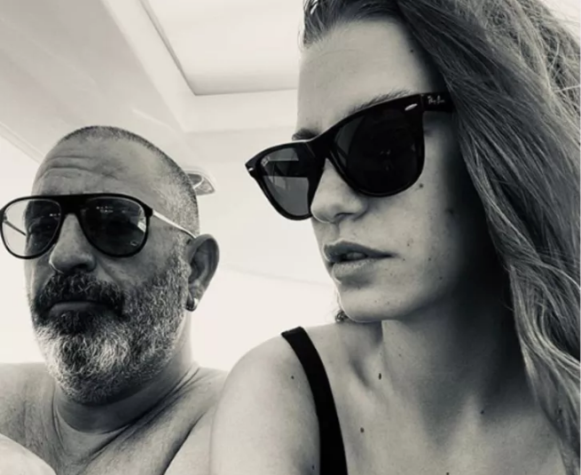 Cem Yılmaz ve Serenay Sarıkaya Bodrum'da! Aşk devam ediyor