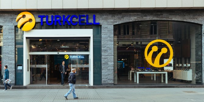 Turkcell üç ayda rekor seviyede abone kaybetti