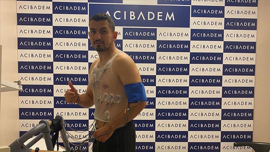 Erzurumspor'da Emrah Başsan'ın yeni sözleşmesi 2 yıllık