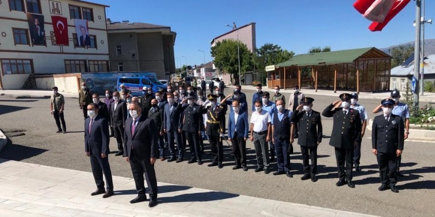 Zafer Bayramı Şenkaya’da törenle kutlandı