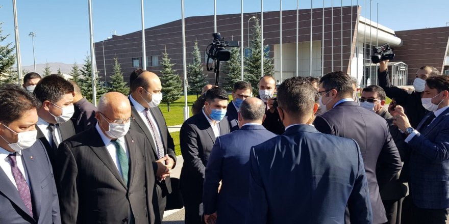 Sanayi ve Teknoloji Bakanı Varank Erzurum'da