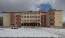 Narman Lisesi Yeni Binasında