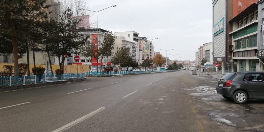 Erzurum’da sokaklar boş kaldı