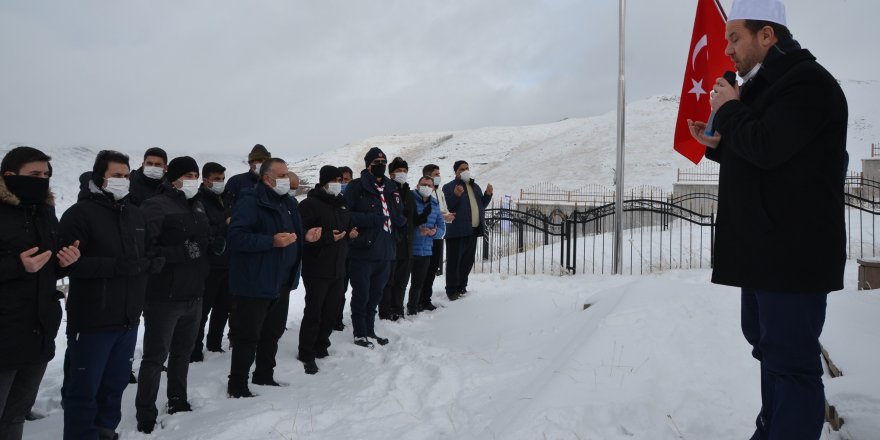 İzciler Allahuekber Dağı şehitlerini andı