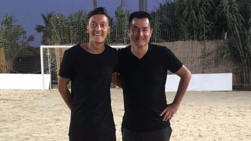 Acun Ilıcalı'dan Mesut Özil'e para yağacak