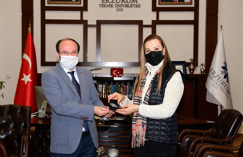 Rektör Hotar'dan ETÜ Rektörü Çakmak'a ziyaret