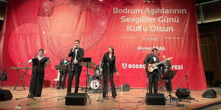 Bodrum Belediyesi 300 sanatçıya sahip çıktı