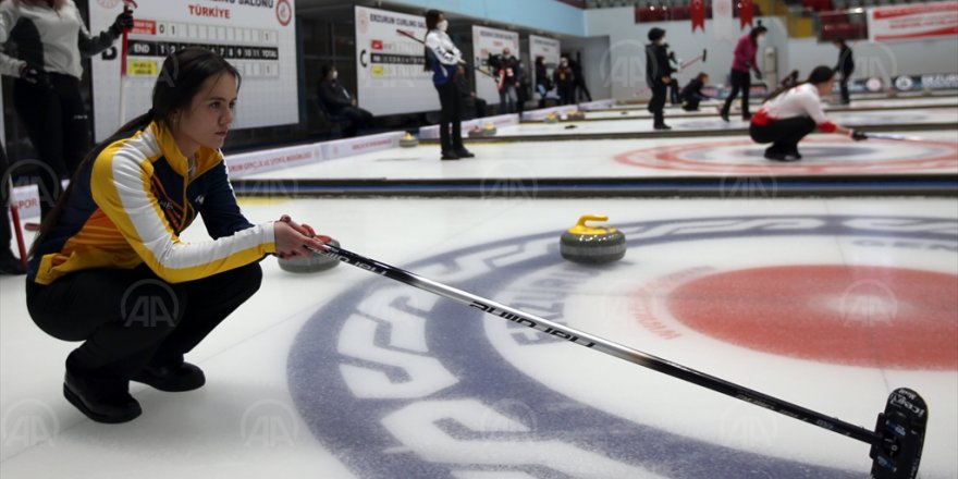 Curling Süper Lig müsabakaları Erzurum'da başladı