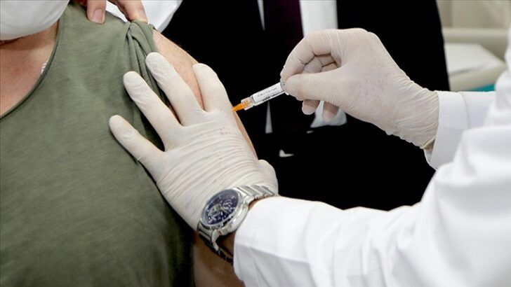 Sağlık Bakanlığı duyurdu! İki doz koronavirüs aşısı olana karantina yok