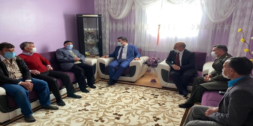 Kaymakam Dertlioğlu ve Başkan Sağlam’dan şehit ailelerine ziyaret
