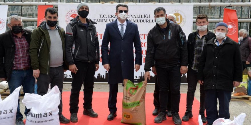 Erzurum’da çiftçilere yem bitkisi tohumu dağıtıldı