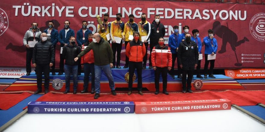 Curling Süper Lig’in şampiyonu Çelebispor ile Narmanspor oldu