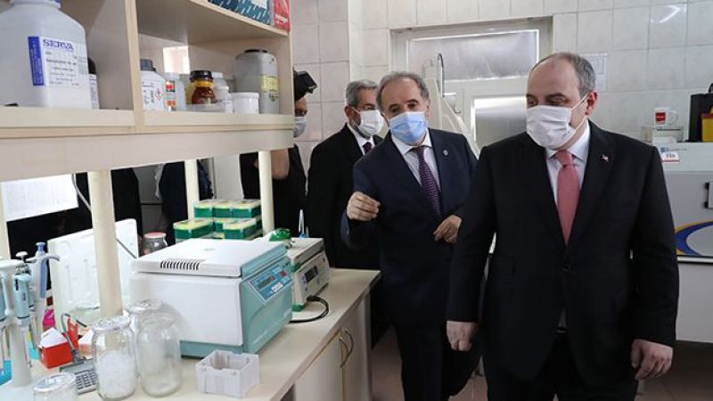 Sanayi ve Teknoloji Bakanı Mustafa Varank'tan yerli aşı açıklaması