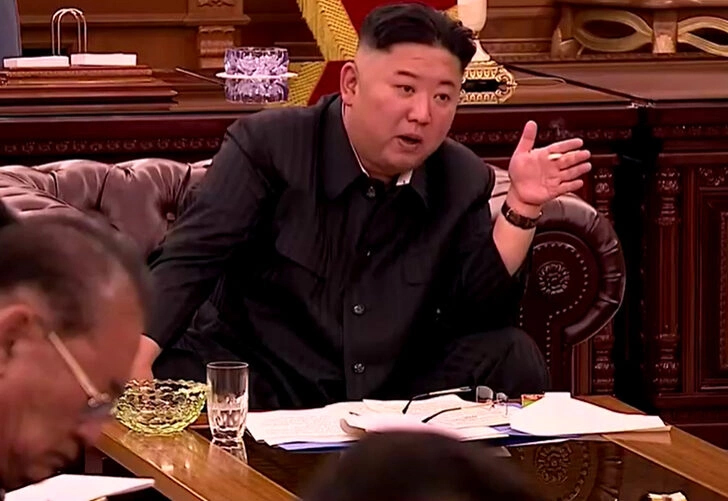 Kim Jong Un yeni görüntüsüyle şaşkına çevirdi
