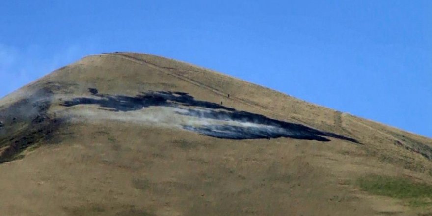Erzurum’un zirvesinden yükselen dumanlar korkuttu