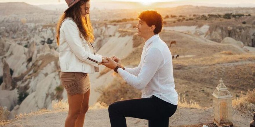 Kapadokya'da romantik evlilik teklifi