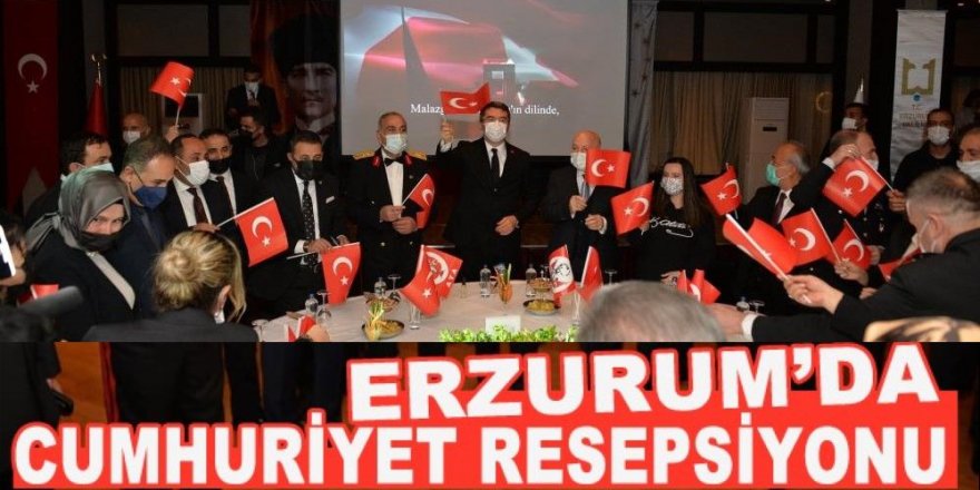 Erzurum’da Cumhuriyet Bayramı kabul töreni