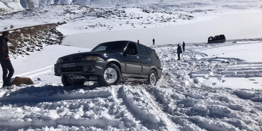 Erzurum Macera Off-Road Doğa Sporları ekibi kış sezonunu açtı