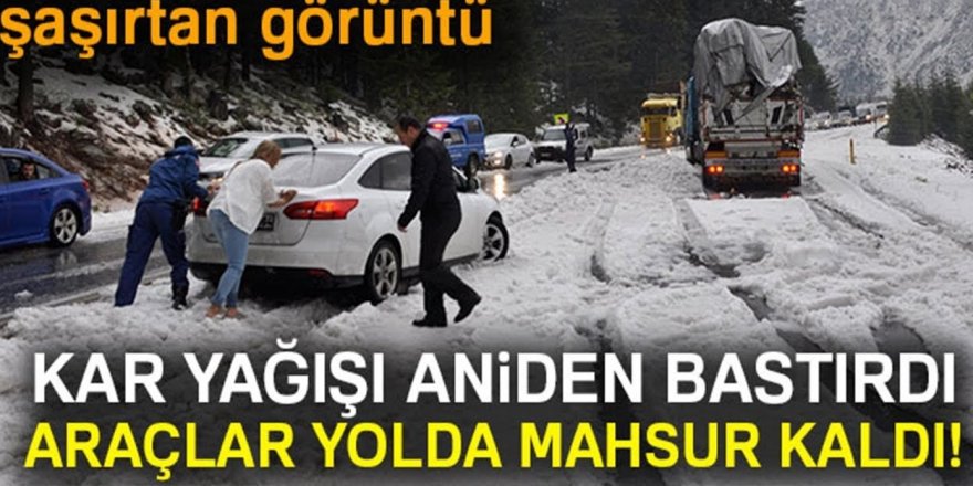 Kar bir anda bastırdı, onlarca araç yollarda mahsur kaldı