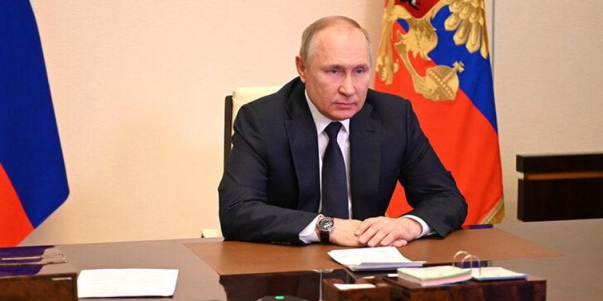 Macron, Putin'e 3 Mart'ı sordu! Putin bütün suçu Ukrayna'ya attı