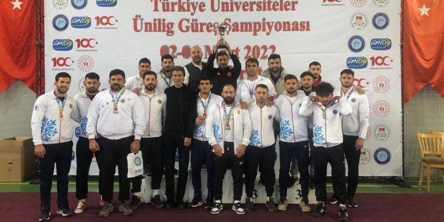 ATAUNİ minderde Türkiye şampiyonu