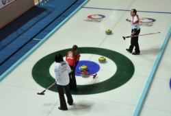 Curling Şampiyonası Devam Ediyor