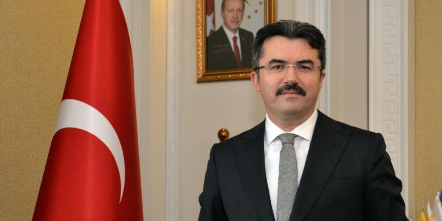 Vali Memiş: “Geleceğimizin ışığı sevgili gençlerimizin 19 Mayıs Atatürk’ü Anma, Gençlik ve Spor Bayramı kutlu olsun”