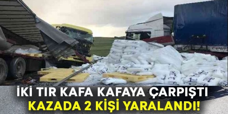 Horasan'da iki tır kafa kafaya çarpıştı