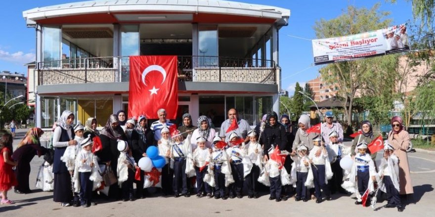 Oltu'da 300 çocuk sünnet oluyor