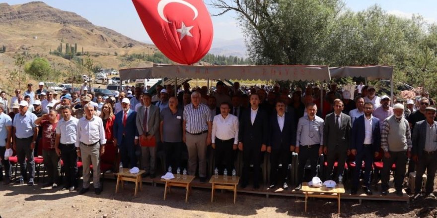 Aşık Sümmani doğduğu köyde düzenlenen şenlikle anıldı