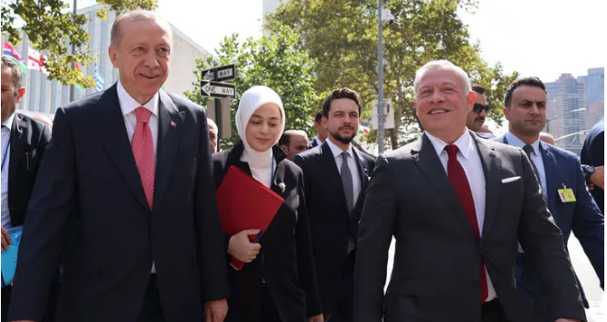 Erdoğan ABD'de muhabirin sorusunu gülerek yanıtladı: O Biden ben de Erdoğan