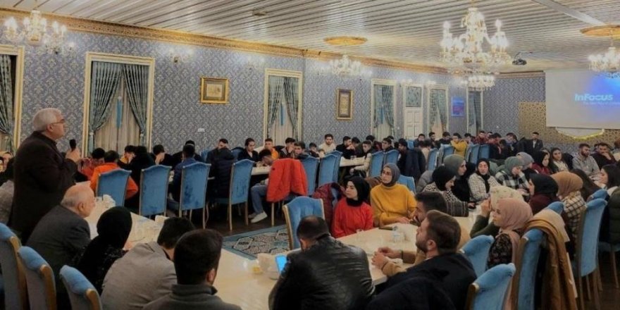 Erzurum’da "İlk oyum Erdoğan'a, ilk oyum AK Parti'ye gençlik buluşması"