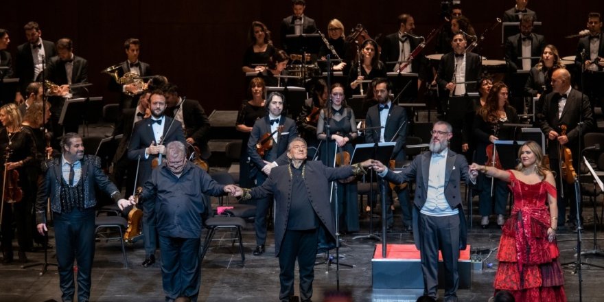 Ali Poyrazoğlu “Desiderata”da,  İstanbul Devlet Opera ve Balesi Orkestrası’nı Yönetti…