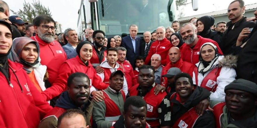 Skandalların bitmediği Kızılay'ın başkanı Kerem Kınık'a bir de madalya mı verilecek?