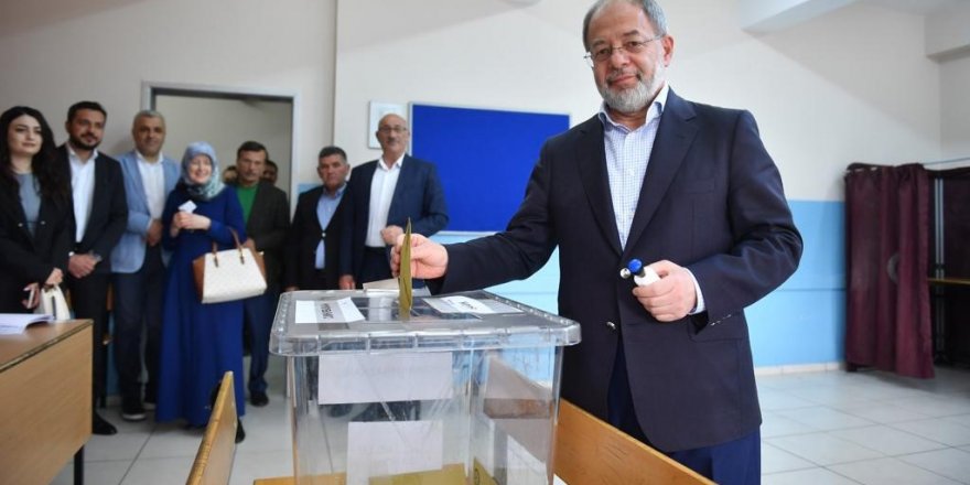 Akdağ, Erzurum'da oyunu kullandı