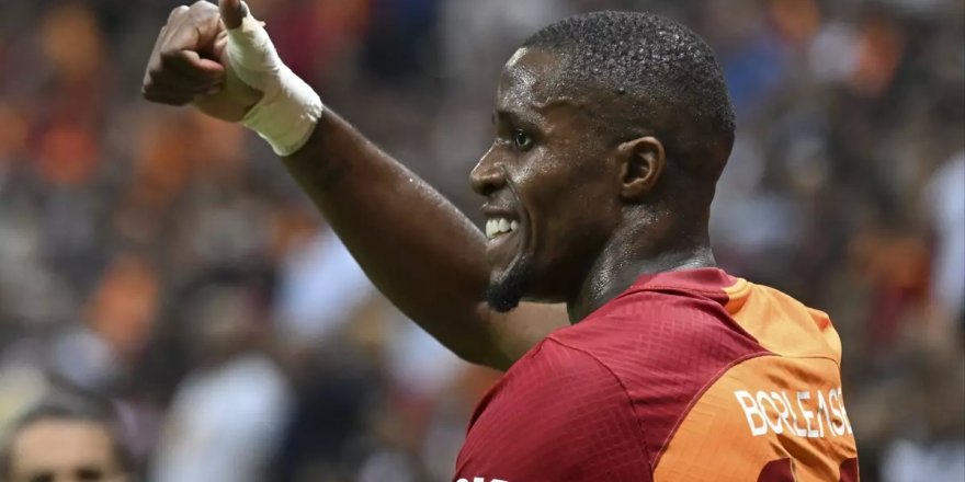 Wilfried Zaha geri dönmek için çok çalışıyor