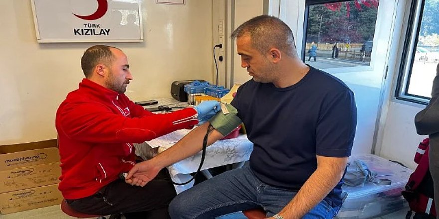 MHP İl Başkanı Yurdagül kan verdi, kan istedi