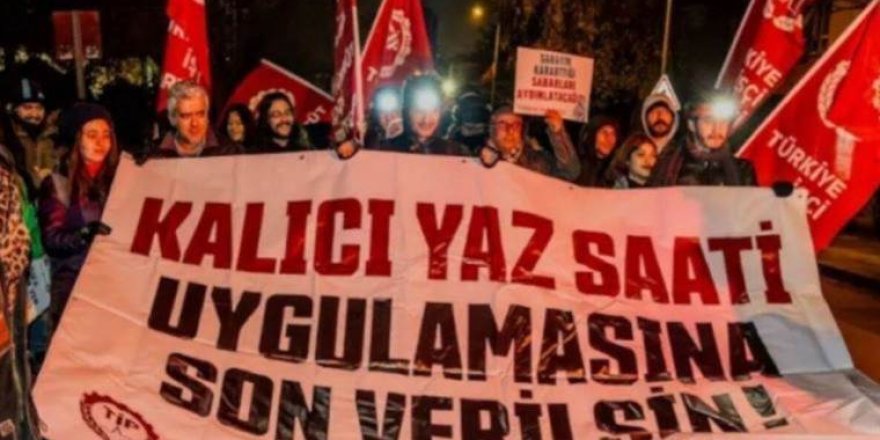 TİP'ten 'yaz saati uygulaması' protestosu: Sabah saat 06.30’da bakanlığa yürüdüler