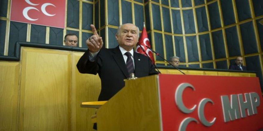 DEM Parti sözcüleri kürsüye çıkınca MHP lideri Bahçeli, Genel Kurul'dan ayrıldı