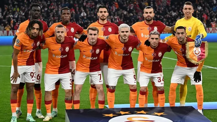 Hakim Ziyech, Erden Timur ile yaptığı görüşme sonrası Galatasaray'a dönmeyeceğini iletti!