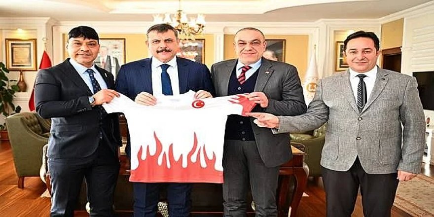 Erzurum'da Sporculardan Vali Çiftçi'ye ziyaret