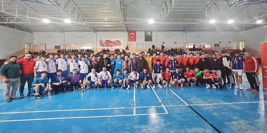 Erzurum'da Spor Lisesi'nden çifte şampiyonluk