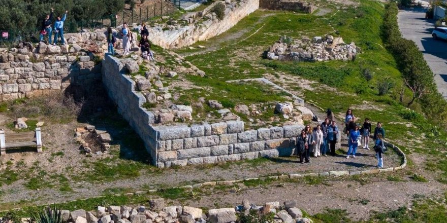 İTÜ PEYZAJ MİMARLIĞI ÖĞRENCİLERİ, HALİKARNASSOS SURLARINDA