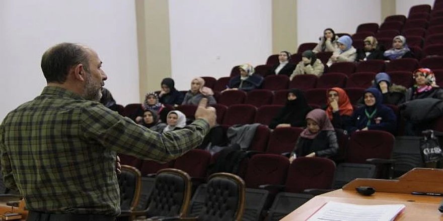 Erzurum'da "Gençlik Hizmetleri Eğitimi"
