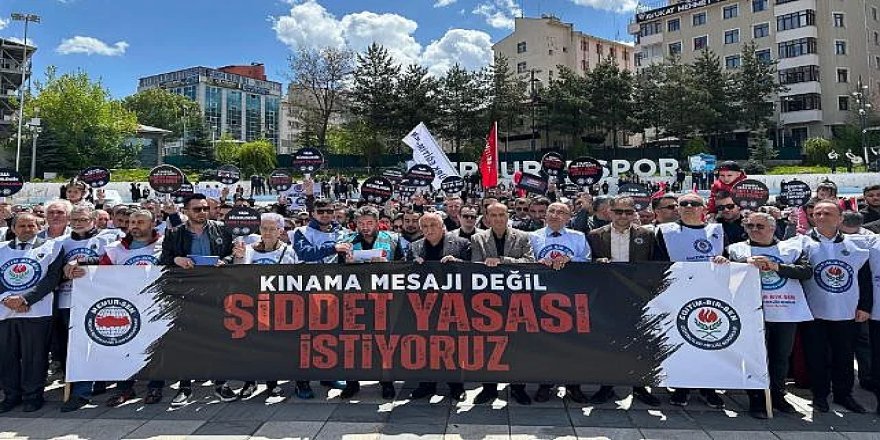 Erzurum'da öğretmenler protestoda