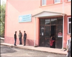 Okul önünde beklemeye ceza!..